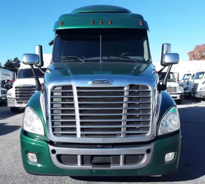 พร้อมใช้งาน ปี 2022 รถบรรทุก Freightliner Cascadia 125 Sleeper Semi Truck - ห้องนอนแบบ Condo ขนาด 72 นิ้ว, 475 แรงม้า, เกียร์ธรรมดา รถบรรทุกมือสองสำหรับขาย - Product Image 2