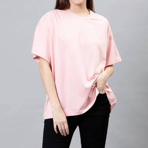 เสื้อยืดโอเวอร์ไซส์ผู้หญิงคุณภาพสูง ผ้าคอตตอนหนานุ่ม ระบายอากาศได้ดี น้ำหนัก 180 กรัม เหมาะสำหรับใส่ลำลองในฤดูร้อน สไตล์สตรีทแวร์ - Product Image 1
