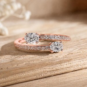 Bague Solitaire Ouverte Ajustable en Or Massif 10K 14K 18K avec Diamant de Laboratoire Certifié IGI (Ovale et Rond) – Alliance de Mariage Unique – Vente en Gros - Product Image 2