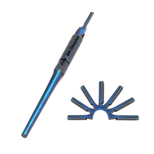 Mango de Bisturí Número 3 con Punta Ajustable, Recubrimiento de Color Azul, Instrumento Quirúrgico para Corte de Precisión, Reutilizable, de Acero Inoxidable - Product Image 1