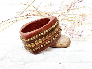 Pulseras y Brazaletes de Madera Hechos a Mano, Diseño Elegante con Acabado Artesanal, Joyería Artificial de Moda, Exportaciones del Emperadero de Artesanía de Uttar Pradesh - Product Image 1