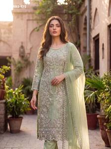 Colección de Kurti Recto de Alta Calidad con Bordado Intenso y Adornos de Moti, Pantalón con Bolsillos y Dupatta, Proveedor Indio - Product Image 6