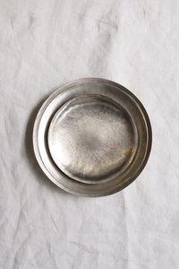 Bol de service décoratif en aluminium poli couleur naturelle pour fêtes, fruits et légumes, design créatif fait main, respectueux de l'environnement - Product Image 5