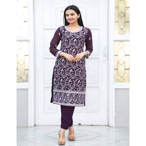 Conjunto de traje bordado elegante de diseñador para mujer con trabajo pesado Conjunto de traje bordado elegante - Product Image 1