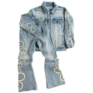 Conjunto de Sudadera con Capucha de Felpa Francesa de Alta Gama con Detalles de Pedrería y Pantalones Deportivos Acampanados para Hombre - Product Image 1