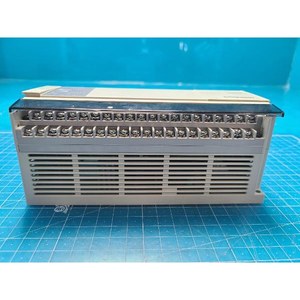 Contrôleur programmable Mitsubishi FX1N-60MR-ES/UL, contrôleur logique programmable, base utilisée comme telle que fournie, équipement semi-conducteur de génération précédente - Product Image 3