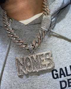 Colgante Personalizado de Moissanita con Corte Brillante Redondo, Engaste de Garra, Plata de Ley 925, Chapado en Oro de 18K, Estilo Hip Hop, Unisex - Product Image 4