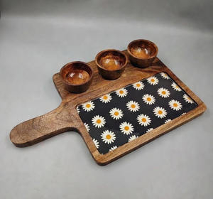 Plateau de service en bois naturel de qualité supérieure avec ensemble de mini-bols pour servir des aliments, des desserts et des fruits secs au meilleur prix - Product Image 1