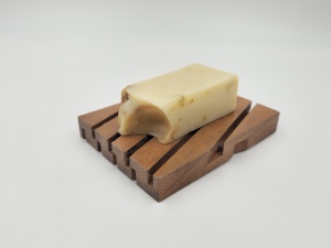 Porte-savon rectangulaire en bois d'acacia fait main |   Porte-savon écologique, durable, antidérapant et auto-drainant |   Salle de bain en bois naturel - Product Image 3