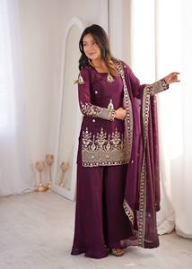 Robe Anarkali en soie brodée violette avec dupatta, tenue de mariage traditionnelle indienne et pakistanaise pour femme, coupe ample, longueur ras du sol - Product Image 4