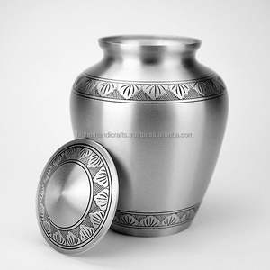 Urna de ceniza de latón para adultos clásica para cremación Artesanías superiores Suministros funerarios por fabricante - Product Image 4