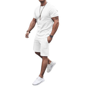 Ensemble d'été homme personnalisé avec logo, t-shirt oversize vintage et short de jogging extensible grande taille - Product Image 4