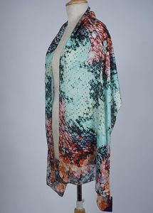 Écharpe en soie à imprimé abstrait coloré pour femme, légère, douce, longue, élégante, à porter au quotidien - Product Image 3