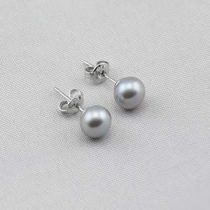 Boucles d'oreilles en perles d'eau douce, version coréenne, authentiques, blanches et grises, minimalistes, tentation, perles blanches et grises, minimalistes, tentation - Product Image 1