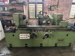 Máquina Rectificadora Cilíndrica Danobat Usada, Modelo 1200 ABC, Altura del Centro 175, Motor de 7.5kW, 220V - Product Image 1
