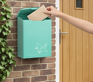 Boîte aux lettres élégante en métal galvanisé vert avec design mural, idéale pour la livraison de courrier, de journaux et de colis. - Product Image 3