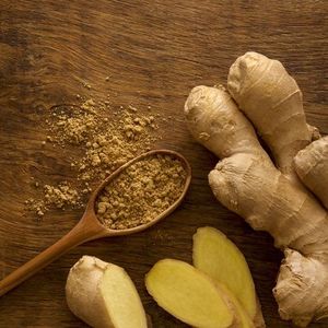 ผงขิงแห้งธรรมชาติบริสุทธิ์ คุณภาพสูง ละเอียด 60 ถึง 100 เมช เกรดอาหาร สำหรับเครื่องดื่ม การปรุงอาหาร รับผลิตแบบ OEM - Product Image 3