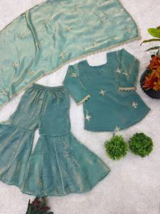 Conjunto Kurti Sharara Verde Mar para Niñas con Dupatta – Ropa Étnica Festiva Bordada de Diseñador para Bodas y Fiestas - Product Image 4