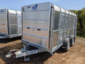 Premium Steel Livestock <b>Farm</b> <b>Trailer</b> for Sale 14 Foot Tri Axle Build 30000 kg Gross Mass Removable Center Gates Bulk Sale - Product Image 1