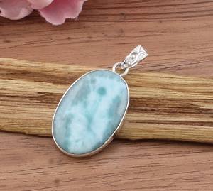 Pendentif en Larimar naturel, argent sterling 925 plaqué platine, collier vintage fait à la main en pierre bleue, bijoux personnalisés - Product Image 1