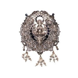 Le motif Lakshmi Ji de placage oxydé en argent d'inspiration traditionnelle séduisante est idéal pour les femmes pendentif ethnique au coût d'usine - Product Image 1