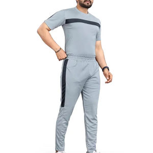 Conjunto Deportivo Ligero de Verano para Hombre, Dos Piezas, Camiseta de Manga Corta y Pantalones para Gimnasio, Running y Entrenamiento - Product Image 4