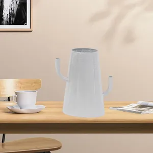 Vase à fleurs en métal moderne fait main de luxe pour la vente en gros – Contenant floral haut de gamme pour acheteurs de détail mondiaux, hôtels, restaurants et décoration intérieure - Product Image 4