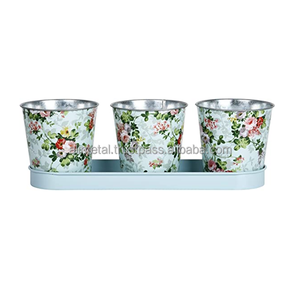 Pots de fleurs et jardinières personnalisables à imprimé rose avec plateau pour décoration de fenêtre de jardin intérieur extérieur - Product Image 1