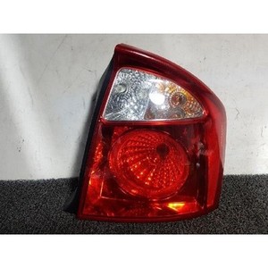 Luz Trasera Derecha Usada para Cerato 924022F100 2004-2006 en Excelente Estado - Product Image 1