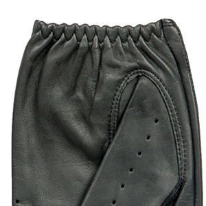 Guantes de Conducción de Cuero Perforado Negro con Detalles Marrones y Correa de Muñeca Ajustable, Diseño Unisex para Conducir y Uso en Exteriores - Product Image 6