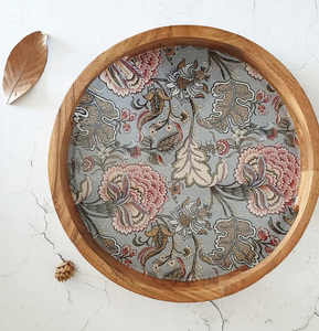Plateau décoratif rond en bois avec motif floral pour table à manger, style ferme moderne, pièce unique - Product Image 4
