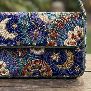 Sac à bandoulière perlé céleste bleu-vert sarcelle avec motifs lune et étoile - Product Image 3