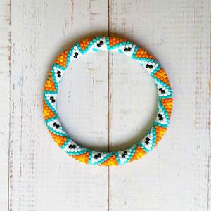 Bracelet perlé artistique avec broderie florale, bracelet brodé de perles tendance, cadeau pour elle - Product Image 6