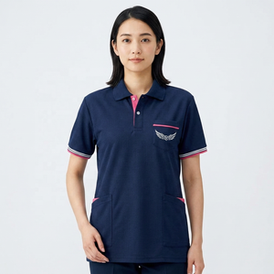 เสื้อโปโลแขนสั้นผู้ชายสีน้ำเงินกรมท่า พร้อมโลโก้ปักและดีไซน์กระเป๋าเสื้อ สำหรับใส่ลำลอง - Product Image 4