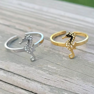 Bague en argent sterling 925, minimaliste chrétienne, pour femme, délicate, empilable, personnalisable, ovale 8x6mm, lapis-lazuli naturel, plaqué or - Product Image 1