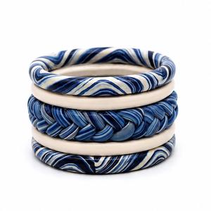 Bracelet jonc large moderne en résine pour femme, bijou audacieux fait main, accessoire de mode, collection boutique en gros - Product Image 5