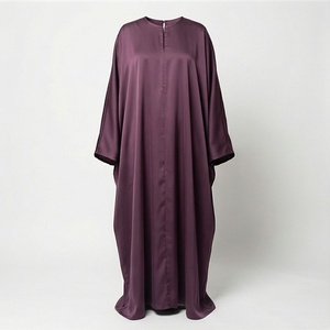 Abaya Intérieure Faite Main de Qualité Supérieure pour Femmes Musulmanes, Longueur Ras du Sol, Anti-Statique, Manches Cloche en Polyester, Coupe Ajustée - Product Image 1
