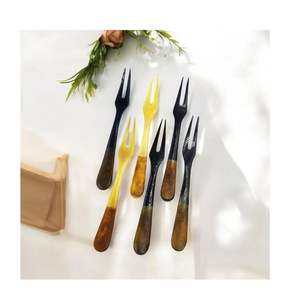 Fourchette de luxe en corne de bœuf, très vendue, à trois poignées et deux dents, en corne de buffle, pour une présentation glorieuse des fruits sur la table, fourchette en corne de bœuf économique - Product Image 4