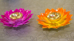 ที่ใส่เทียนทีไลท์รูปดอกบัวหรูหราตกแต่งด้วยโลหะที่มีสีสันโคมไฟสำหรับตกแต่งในงานเทศกาลดอกบัว - Product Image 5