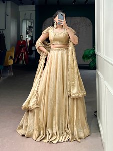 TENNYC Lehenga Choli pour femme avec dentelle dorée, sequins en soie et broderie filée, longueur cheville, tenue de soirée, ceinture de mariage - Product Image 1