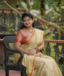 Traditional Indian Silk Saree Yellow With Red Border Women's <b>Floor</b> Length Casual Wear Regular All Seasons Style 85210 TWT 1097 - Product Image 2