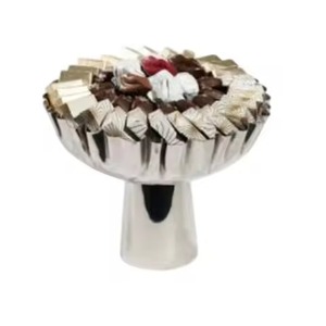 Ensemble de 2 coupelles à chocolat argentées à bord festonné, avec piétement, pour présentation de desserts arabes, de truffes et de chocolats - Product Image 4