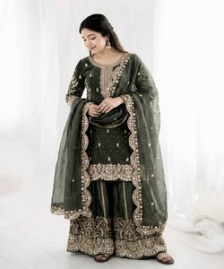 Ensemble haut, pantalon palazzo et dupatta en soie Fendi de créateur, brodé de sequins, tenue de fête, prix de gros, vêtement ethnique vert - Product Image 2