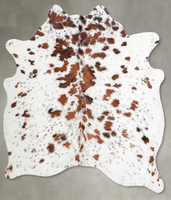 Tapis en cuir de vachette tricolore naturel, marron, noir, blanc, en peau de vache véritable avec poils, tapis en cuir véritable pour décoration de salon, vente en gros OEM