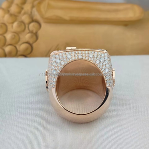 Anillo de Diamantes con Iniciales Personalizadas en Oro Rosa, Anillo de Lujo con Diamantes Baguette y Redondos |   Joyería de Moda Hip Hop para Hombres y Mujeres - Product Image 2