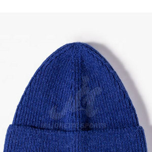 Accesorio Clásico de Invierno, Gorros de Punto Premium con Tacto Suave para un Estilo Informal y Cómodo para Uso Diario - Product Image 3