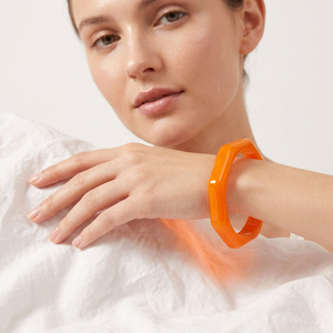 Bracelet rond en résine avec motif floral, couleur personnalisée, bijoux faits à la main par la collection Handmade - Product Image 1