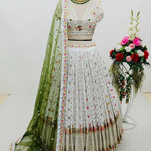 Nueva Colección de Lehenga, Choli y Dupatta de Georgette Heavy Fox, Completamente Cosidos y Listos para Usar - Product Image 1