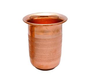Vaso de cobre ornamentado con grabado de celosía, base floral, borde festoneado y superficie decorativa artesanal detallada - Product Image 2