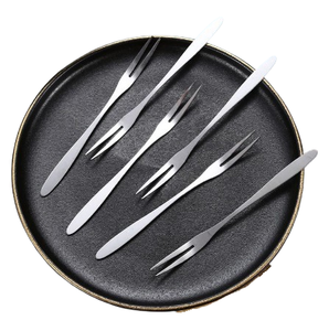 Ensemble de six fourchettes en acier inoxydable, manche argenté, couverts pour hôtels et restaurants, fourchettes à manche métallique - Product Image 2